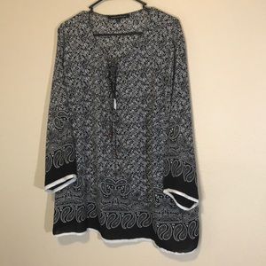 “Marina Luna” tunic top black-white - MOVING SALE: ALL TOPS $5 & 20% off 2+